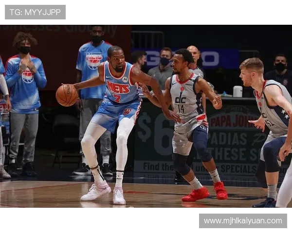 篮球SF：如何提升小前锋的得分与防守能力实现全面发展